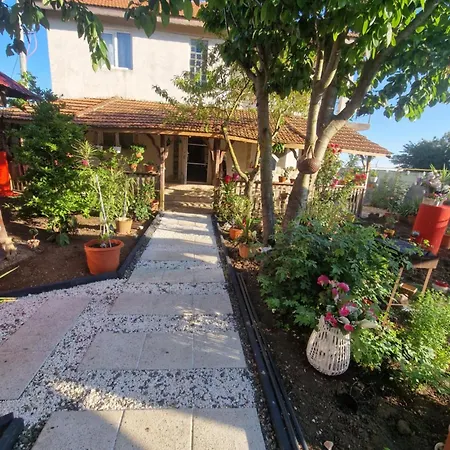 Casa Tanya Homestay